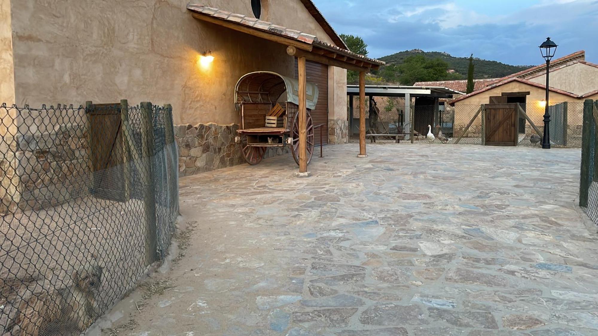 Las Villas De Fuentiduena Exterior photo